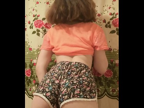 ❤️ Sexi mladá kočka si vyzlieka šortky pred kamerou ️❌ Sex video na sk.quizfarmature.ru ❤
