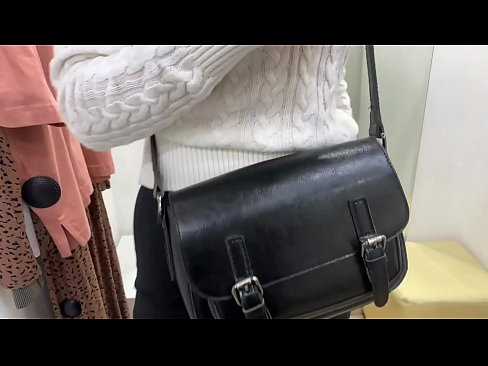 ❤️ Verejná masturbácia mladej sučky FeralBerry s robertkom v skúšobnej miestnosti ️❌ Sex video na sk.quizfarmature.ru ❤
